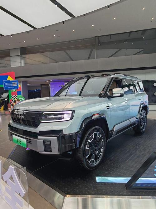 重庆122比亚迪方程豹硬派越野的爆款，英菲尼迪35周年与你共成长